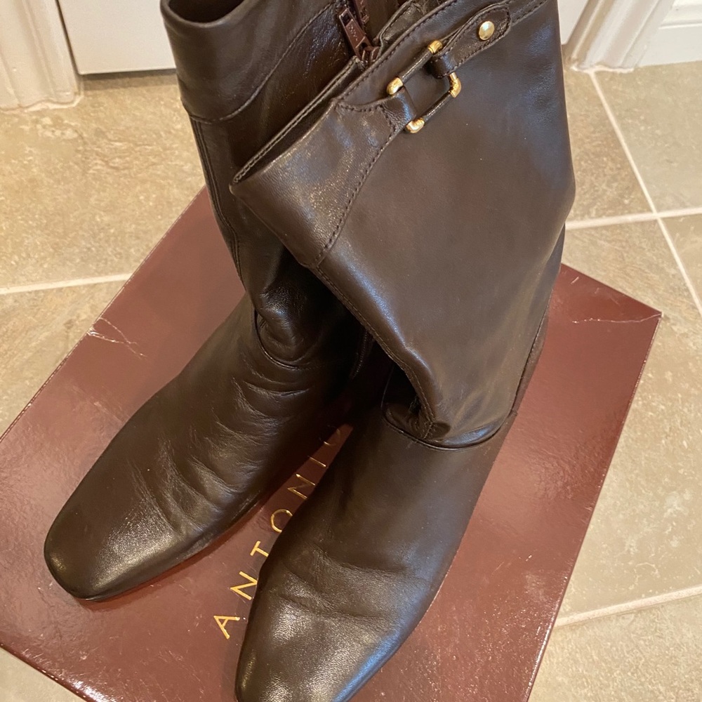 Antonio Melani brown booties